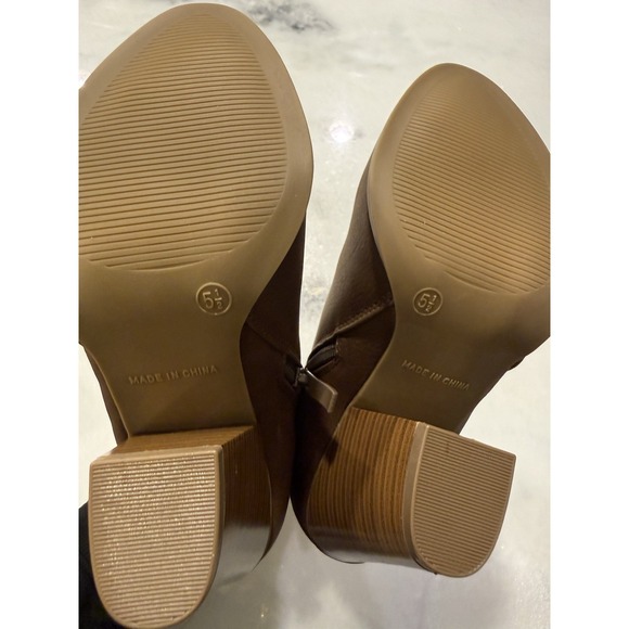 Journee CollectionWomen's Vally Double Zipper Stacked Heel Ankle Booties Size5.5 - Picture 6 of 6